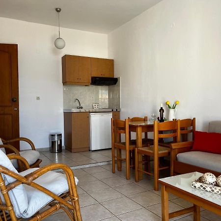 Michael Apartments Agia Marina  ภายนอก รูปภาพ