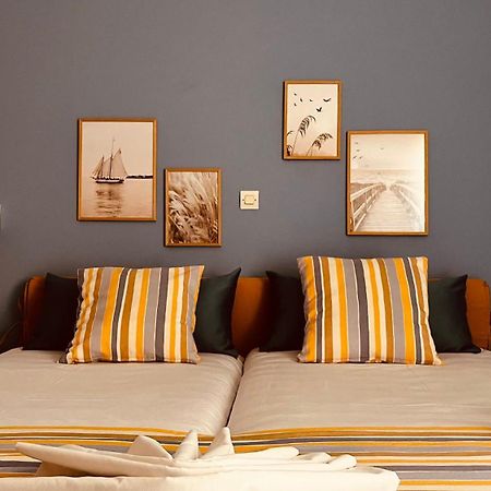 Michael Apartments Agia Marina  ภายนอก รูปภาพ