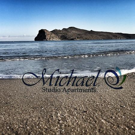 Michael Apartments Agia Marina  ภายนอก รูปภาพ